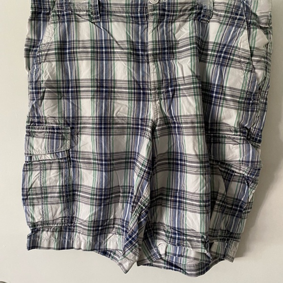 Canyon River Blues plaid Cargo Shorts Size 38 - Picture 1 of 6